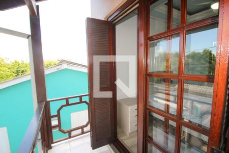 Casa à venda com 240m², 3 quartos e 2 vagas Casa à venda com 240m², 3 quartos e 2 vagasSacada da Suite