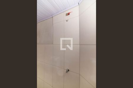 Banheiro de kitnet/studio para alugar com 1 quarto, 14m² em Vila Sonia, São Paulo