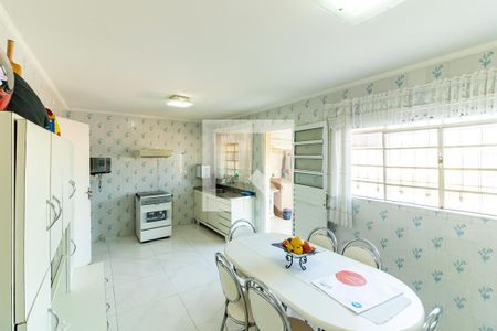 Casa à venda com 120m², 4 quartos e 2 vagasCozinha