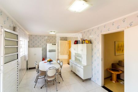 Casa à venda com 120m², 4 quartos e 2 vagasCozinha