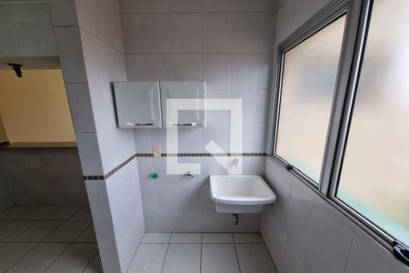 Apartamento para alugar com 55m², 1 quarto e 1 vagaÁrea de Serviços