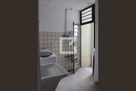 Casa à venda com 356m², 4 quartos e 4 vagasÁrea de Serviço