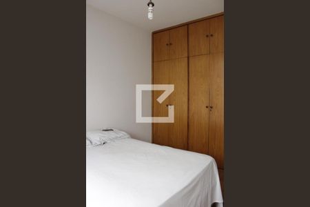 Casa à venda com 356m², 4 quartos e 4 vagasQuarto 2