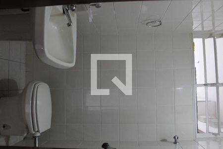 Casa à venda com 356m², 4 quartos e 4 vagasBanheiro Social