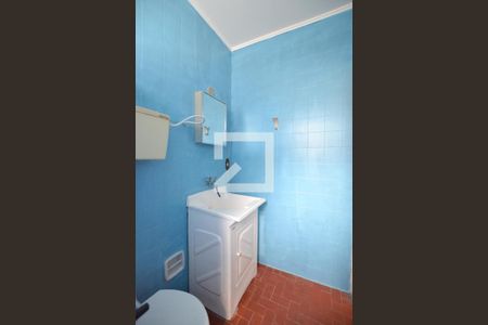Banheiro de kitnet/studio para alugar com 1 quarto, 31m² em Partenon, Porto Alegre