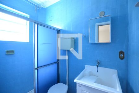 Banheiro de kitnet/studio para alugar com 1 quarto, 31m² em Partenon, Porto Alegre
