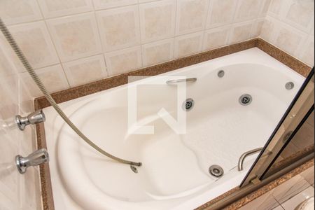 Apartamento à venda com 90m², 3 quartos e 2 vagasBanheiro da suíte