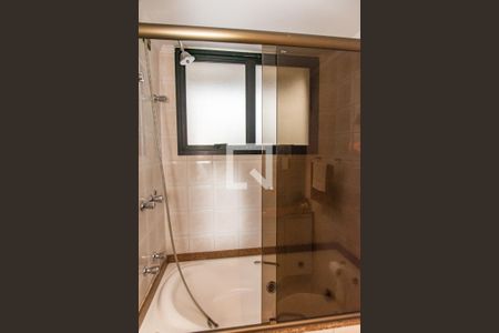 Apartamento à venda com 90m², 3 quartos e 2 vagasBanheiro da suíte