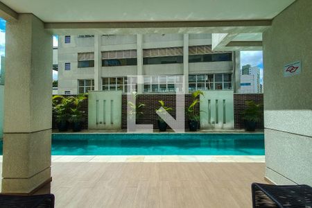 Apartamento à venda com 161m², 2 quartos e 1 vaga Apartamento à venda com 161m², 2 quartos e 1 vagaPiscina