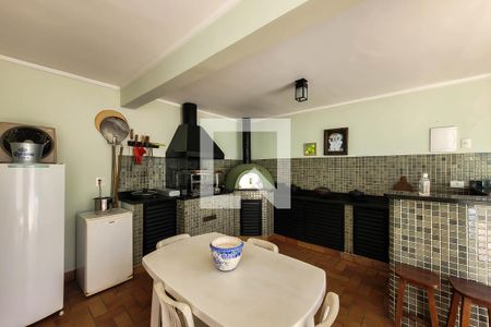 Casa à venda com 250m², 3 quartos e 2 vagasQuintal/área de lazer