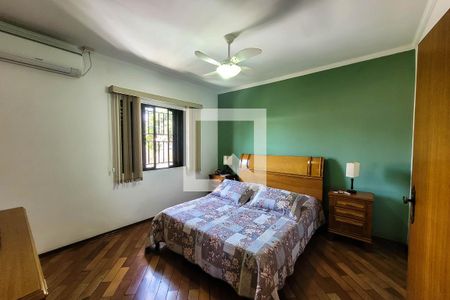 Casa à venda com 250m², 3 quartos e 2 vagasQuarto 3 - Suíte