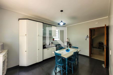 Casa à venda com 250m², 3 quartos e 2 vagasCopa