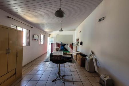 Casa à venda com 250m², 3 quartos e 2 vagasQuarto de hospedes