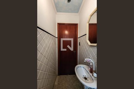 Casa à venda com 250m², 3 quartos e 2 vagasLavabo