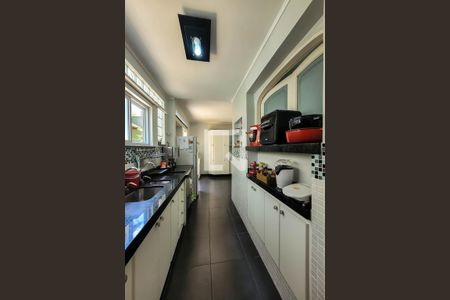 Casa à venda com 250m², 3 quartos e 2 vagasCozinha