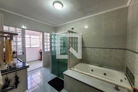 Casa à venda com 250m², 3 quartos e 2 vagasBanheiro Quarto 3 - Suíte