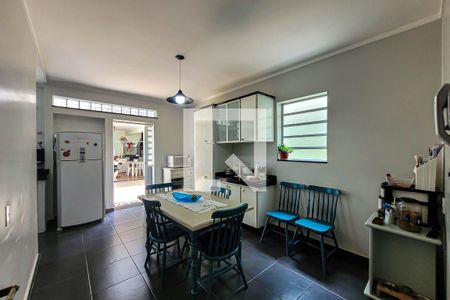 Casa à venda com 250m², 3 quartos e 2 vagasCopa