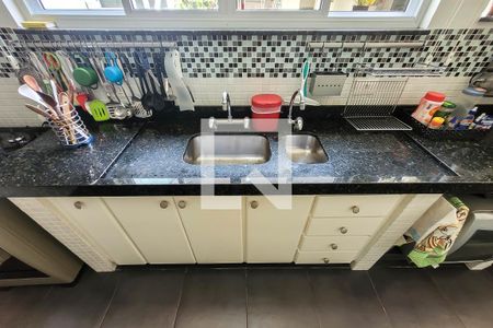 Casa à venda com 250m², 3 quartos e 2 vagasCozinha