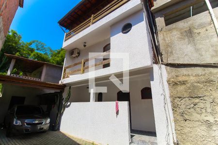 Casa para alugar com 240m², 3 quartos e 2 vagasQuintal