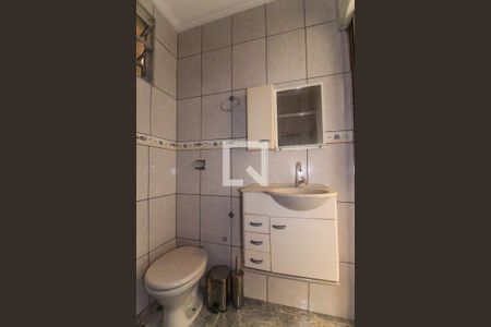 Casa para alugar com 240m², 3 quartos e 2 vagasBanheiro 3