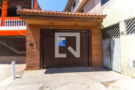 Casa para alugar com 240m², 3 quartos e 2 vagasFachada