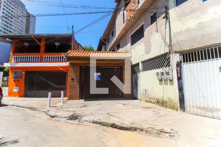 Casa para alugar com 240m², 3 quartos e 2 vagasFachada
