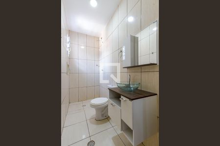 Casa para alugar com 70m², 3 quartos e 1 vaga Casa para alugar com 70m², 3 quartos e 1 vagaBanheiro da Suíte