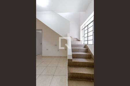 Escada de casa para alugar com 3 quartos, 70m² em Vila Medeiros, São Paulo