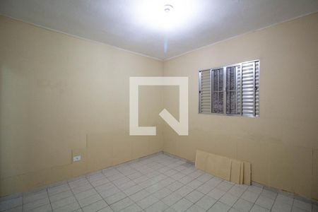 Quarto 2 de casa para alugar com 2 quartos, 60m² em Vila Campanela, São Paulo