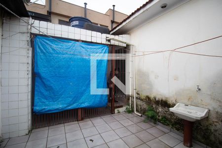 Casa para alugar com 60m², 2 quartos e 2 vagasQuintal