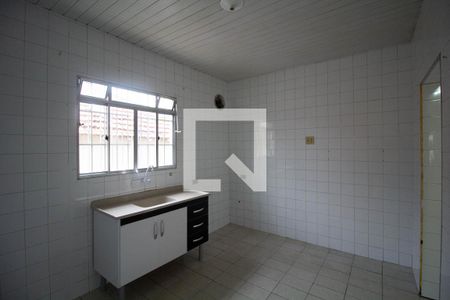 Casa para alugar com 60m², 2 quartos e 2 vagasCozinha