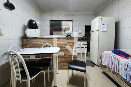 Casa à venda com 102m², 3 quartos e 2 vagasCozinha / Quarto