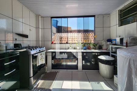 Casa à venda com 102m², 3 quartos e 2 vagasCozinha