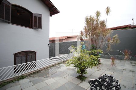 Casa à venda com 240m², 5 quartos e 8 vagasQuintal