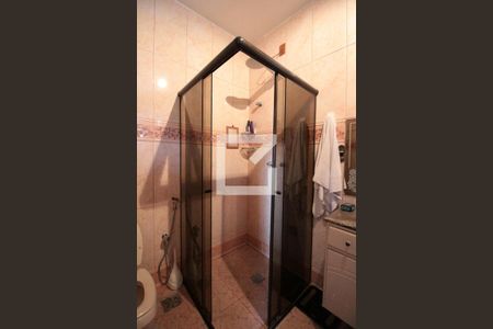 Casa à venda com 240m², 5 quartos e 8 vagasBanheiro da Suite