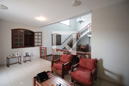 Sala de Estar de casa à venda com 5 quartos, 240m² em Santa Amélia, Belo Horizonte