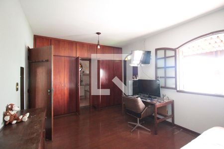 Suite de casa à venda com 5 quartos, 240m² em Santa Amélia, Belo Horizonte