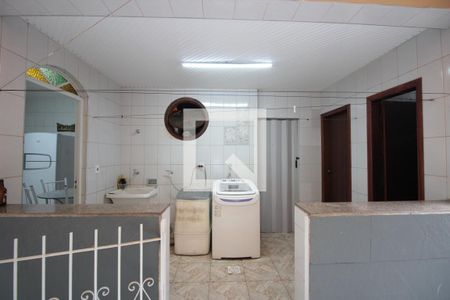 Casa à venda com 240m², 5 quartos e 8 vagasÁrea de Serviço