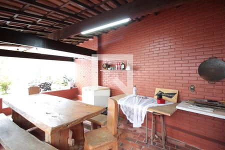 Casa à venda com 240m², 5 quartos e 8 vagasÁrea Gourmet