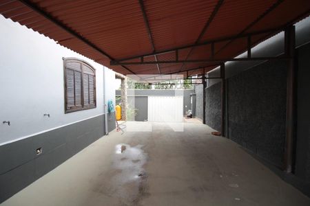 Casa à venda com 240m², 5 quartos e 8 vagasGaragem