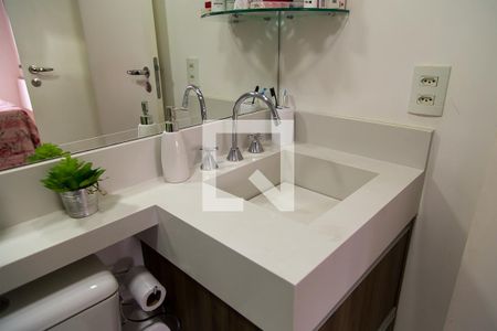 Apartamento à venda com 53m², 2 quartos e 1 vagaBanheiro da Suíte - Detalhe