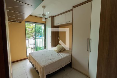 Casa de condomínio à venda com 90m², 4 quartos e 1 vaga Casa de condomínio à venda com 90m², 4 quartos e 1 vagaSuíte