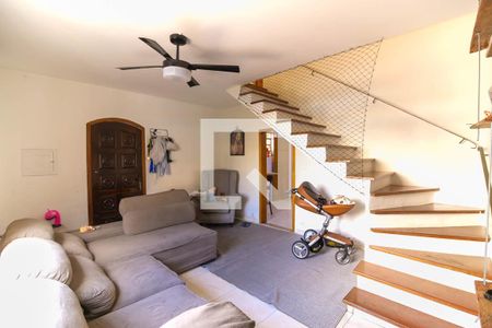 Sala de casa à venda com 2 quartos, 150m² em Jardim Maria Rosa, Taboão da Serra