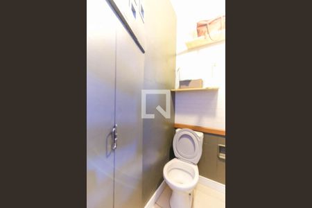 Casa à venda com 150m², 2 quartos e 4 vagasBanheiro de serviço