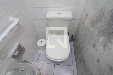 Casa à venda com 190m², 5 quartos e 2 vagasBanheiro 