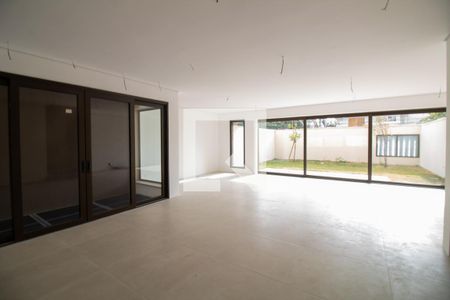 Sala de casa à venda com 4 quartos, 550m² em Brooklin Novo, São Paulo