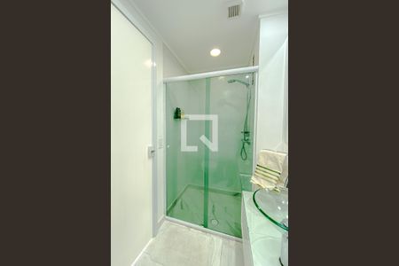 Apartamento à venda com 70m², 2 quartos e 1 vaga Apartamento à venda com 70m², 2 quartos e 1 vagaBanheiro 2