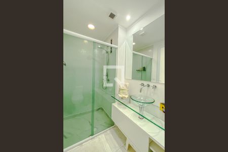 Apartamento à venda com 70m², 2 quartos e 1 vaga Apartamento à venda com 70m², 2 quartos e 1 vagaBanheiro 2