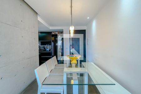 Apartamento à venda com 70m², 2 quartos e 1 vaga Apartamento à venda com 70m², 2 quartos e 1 vagaSala