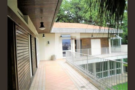 Casa à venda com 5 quartos, 1300m² em Morumbi, São Paulo